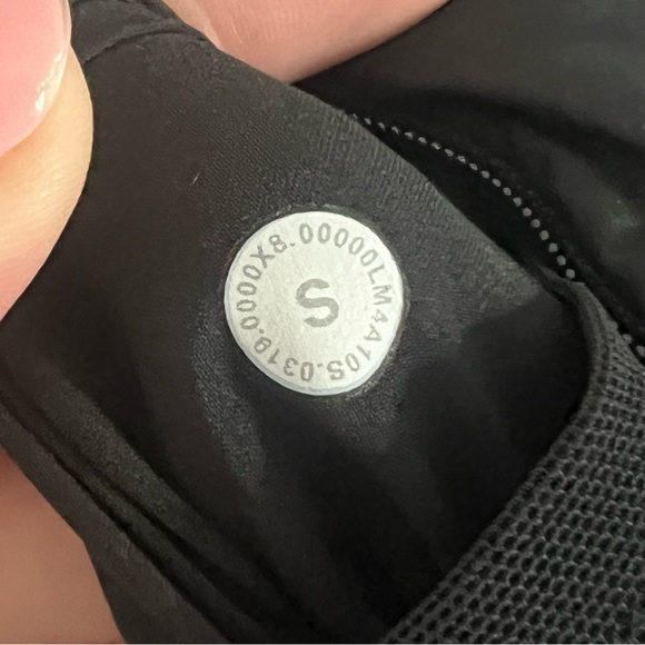 Lululemon Mens Black Navigation Down Vest - Small - Picture 7 of 7